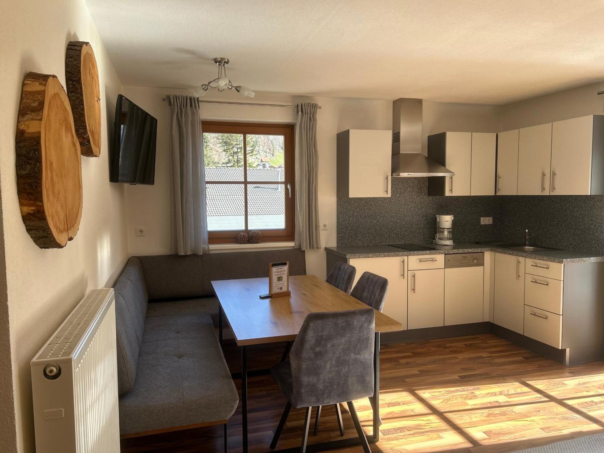 Feichterhof Apartment ริวา ดิ ตูเรส ภายนอก รูปภาพ